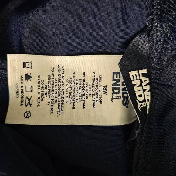 Lands End skort, navy & rust paisley print. Size 18W. # 830 - Picture 4 of 6